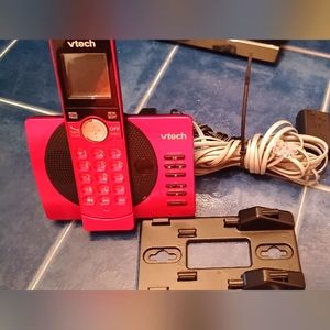 Vtech Cordless Phone System w/ caller ID/waiting (Pre-owned) in great condition.